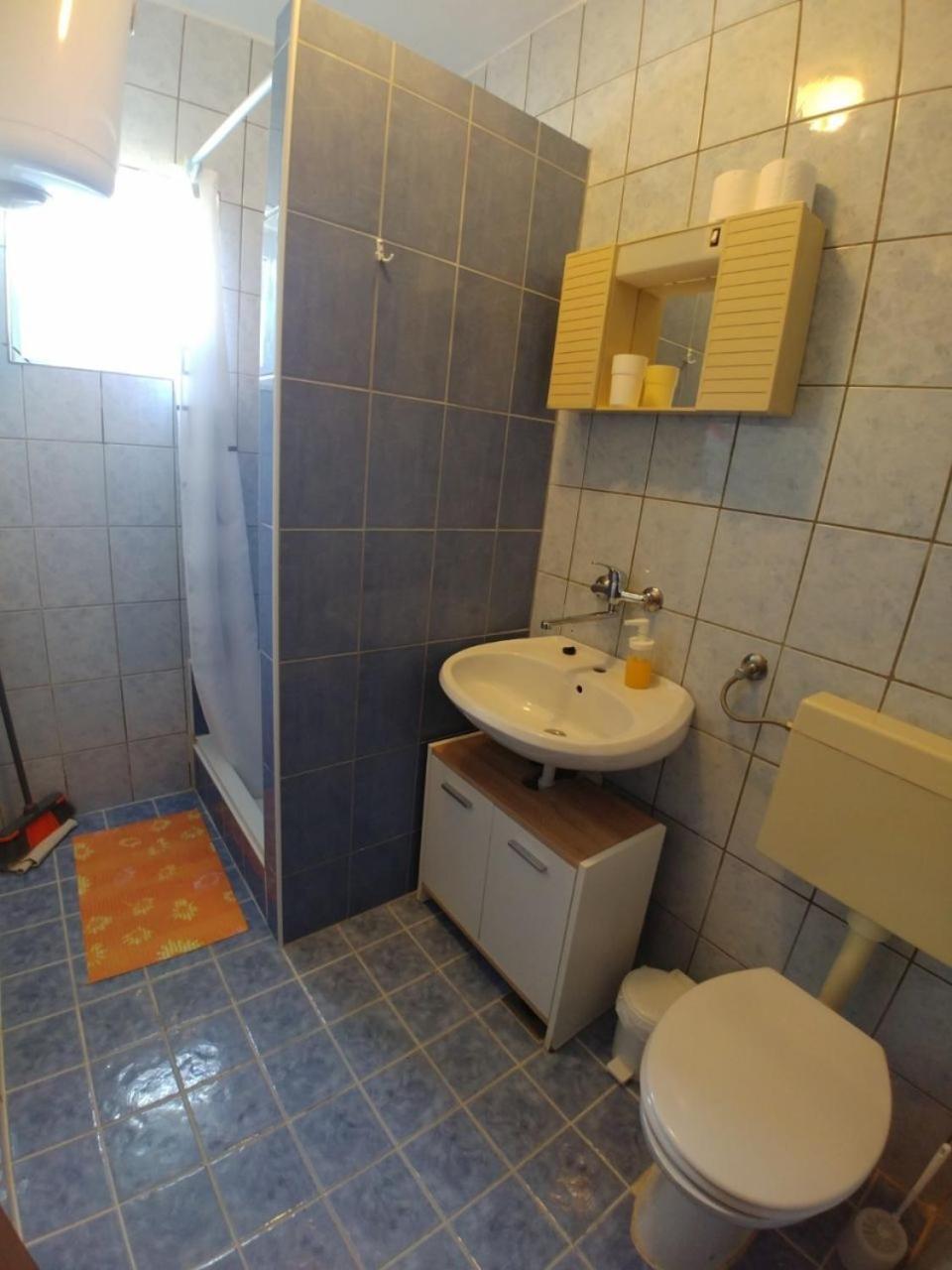 Apartment Svetka サリ エクステリア 写真