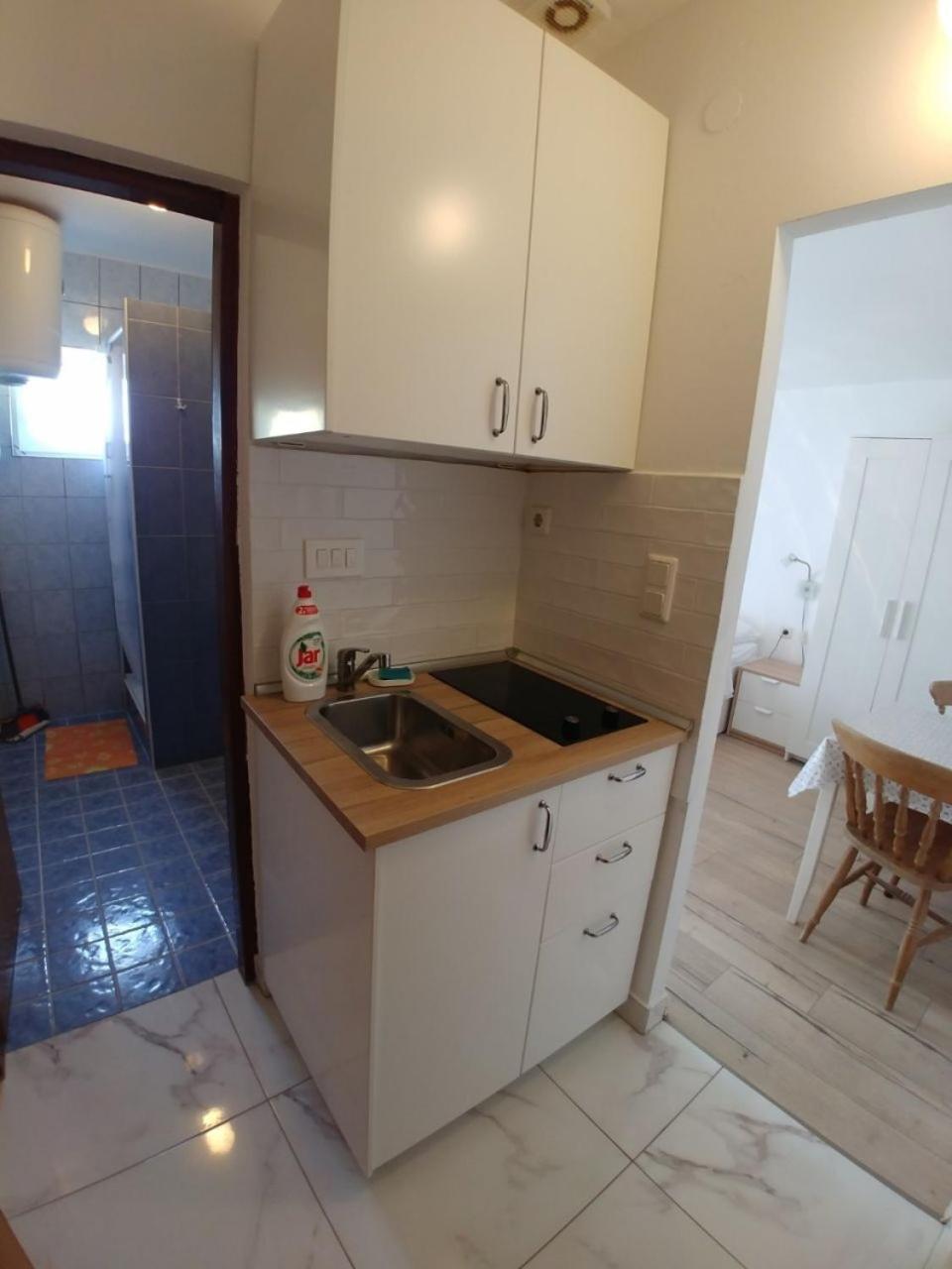 Apartment Svetka サリ エクステリア 写真