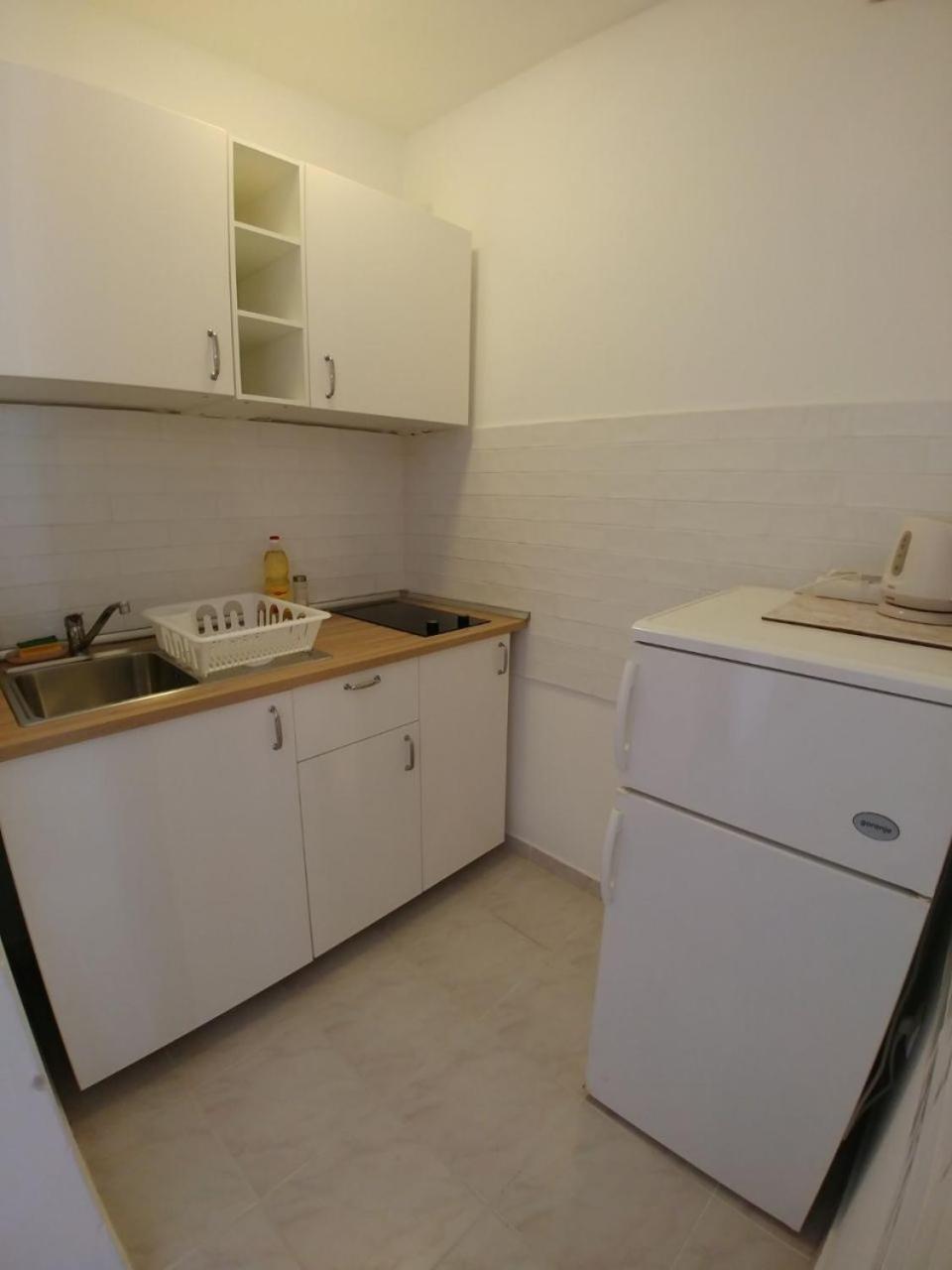 Apartment Svetka サリ エクステリア 写真